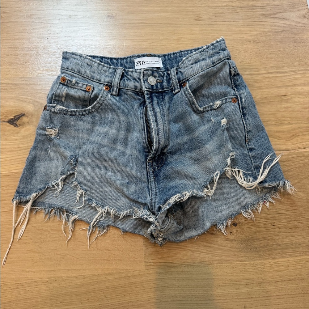 Zara Frayed Hem Jean Shorts - Blue